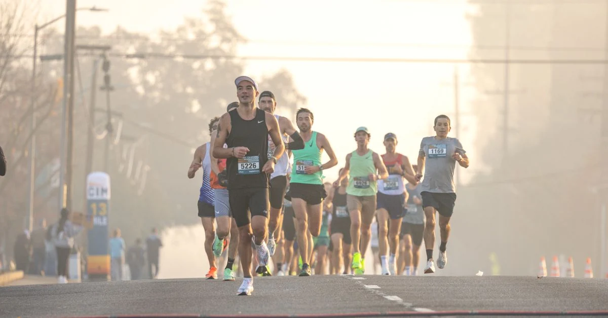 ランニング メンタル 強化に取り組みスタート前に集中するランナー
